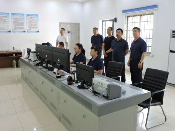 武漢市融威押運保安服務(wù)有限公司到集團公司考察交流89.png